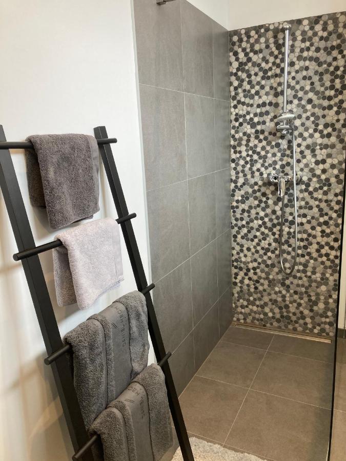 Les Duplex De La Place Des Ecoles Spa Buitenkant foto